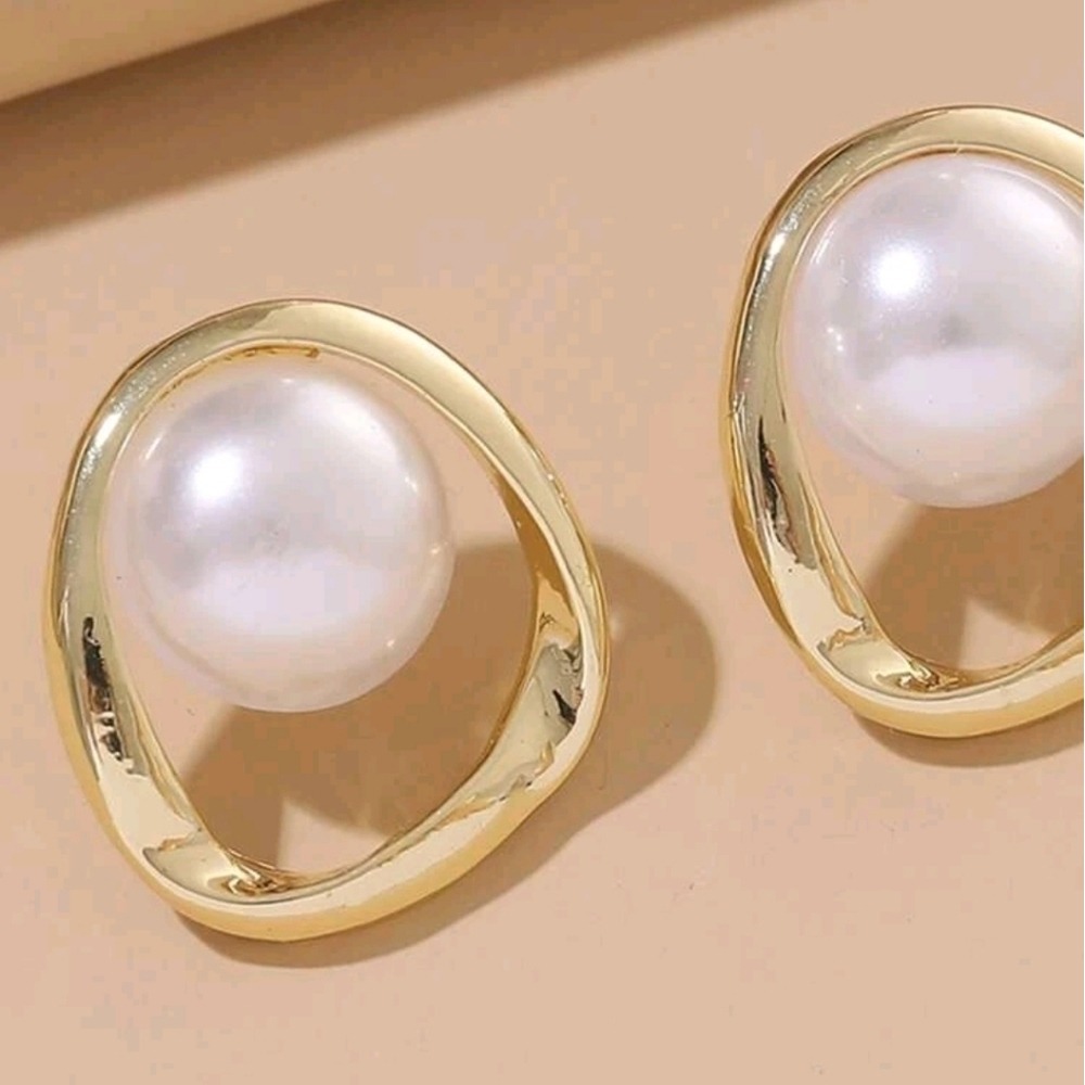 Faux Pearl Gold Tone Stud Earrings Bridal Statement wedding Cocktail Classic 💖 - Picture 9 of 13